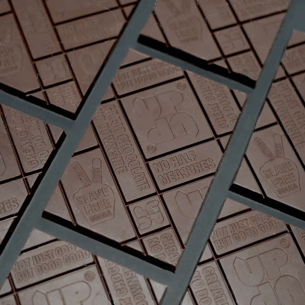 Cherry Dark Up-Up Chocolate Bar 120G