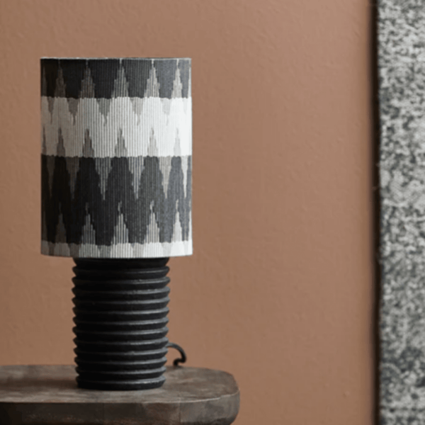 Black & White Rib Base Lamp
